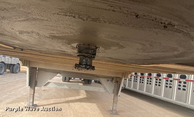 image for item DL6166 2009 Wilson PSADL-400P  livestock trailer