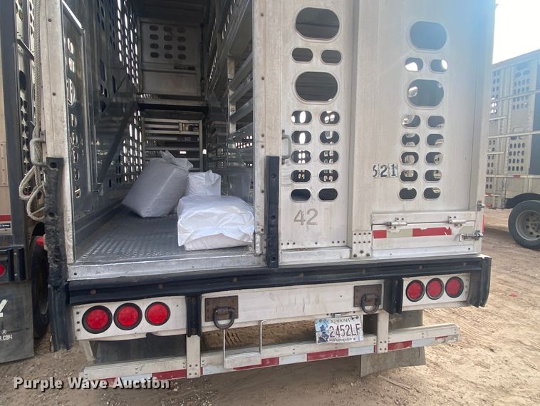 image for item DL6166 2009 Wilson PSADL-400P  livestock trailer