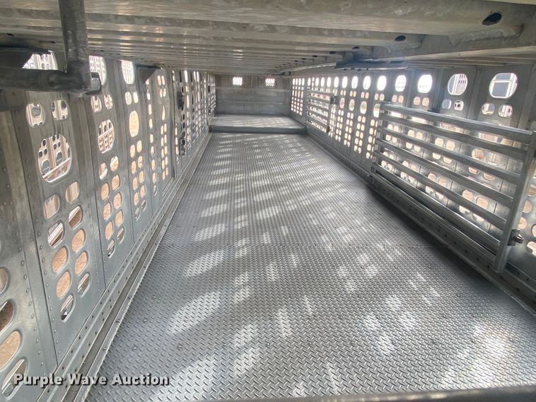 image for item DL6166 2009 Wilson PSADL-400P  livestock trailer