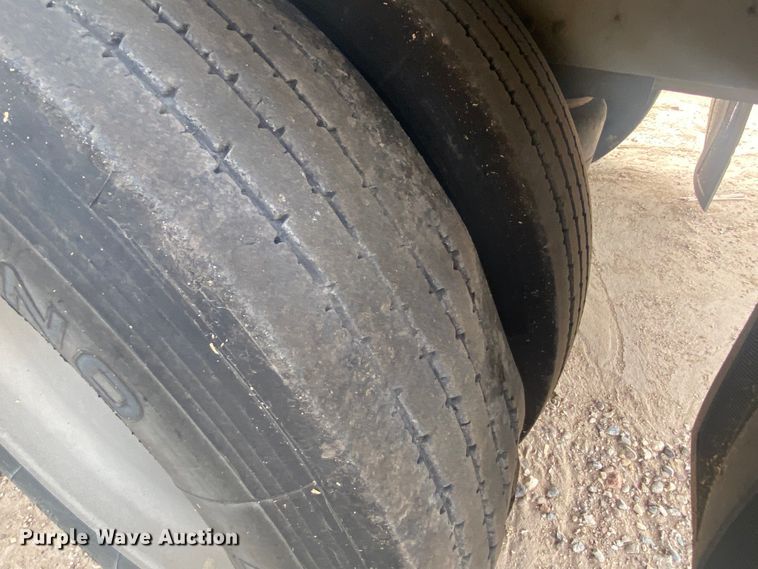 image for item DL6166 2009 Wilson PSADL-400P  livestock trailer