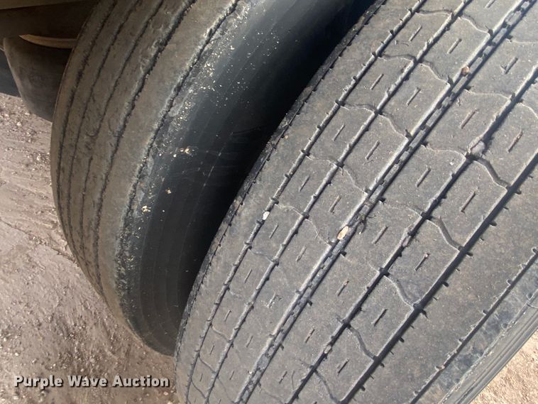 image for item DL6166 2009 Wilson PSADL-400P  livestock trailer