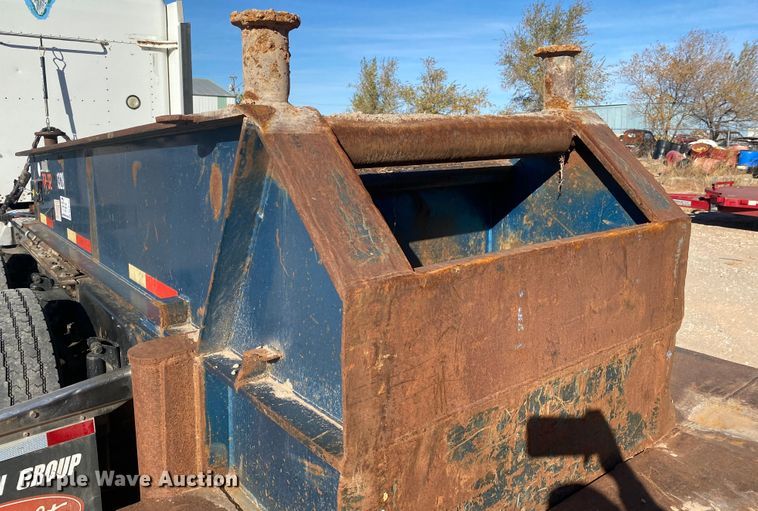 image for item DL6182 1981 Aztec AZ43T  oilfield trailer