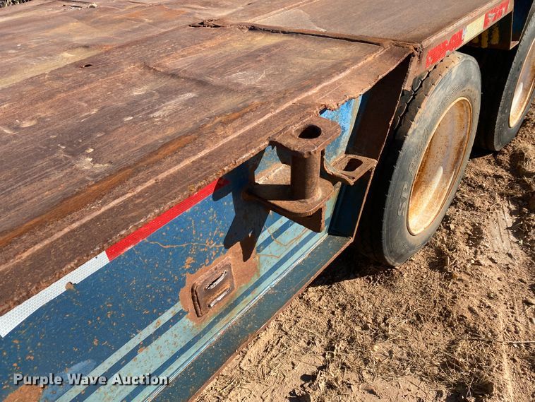 image for item DL6182 1981 Aztec AZ43T  oilfield trailer