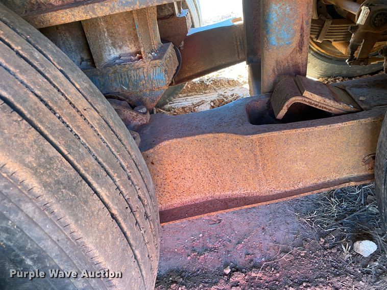 image for item DL6182 1981 Aztec AZ43T  oilfield trailer
