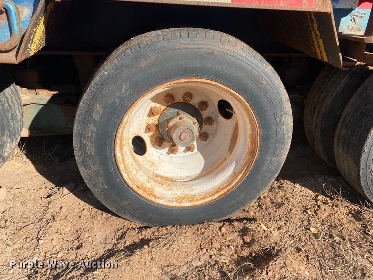 image for item DL6182 1981 Aztec AZ43T  oilfield trailer