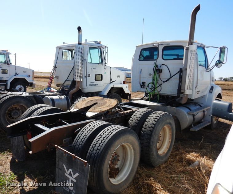 image for item DM5248 2005 Sterling LT9500  semi truck