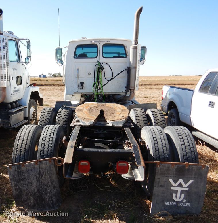 image for item DM5248 2005 Sterling LT9500  semi truck