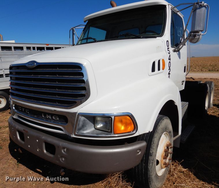 image for item DM5248 2005 Sterling LT9500  semi truck