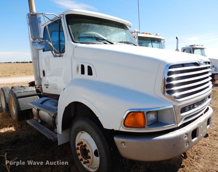 image for item DM5248 2005 Sterling LT9500  semi truck