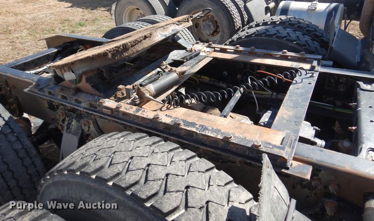 image for item DM5248 2005 Sterling LT9500  semi truck