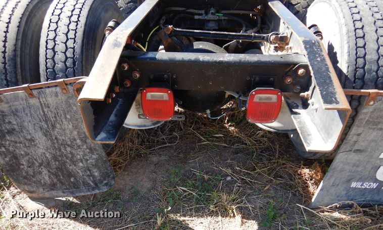 image for item DM5248 2005 Sterling LT9500  semi truck