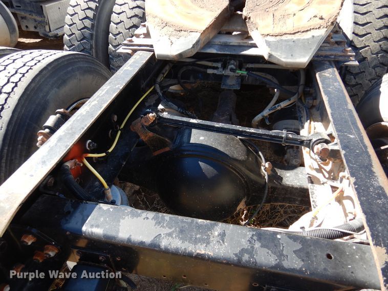 image for item DM5248 2005 Sterling LT9500  semi truck