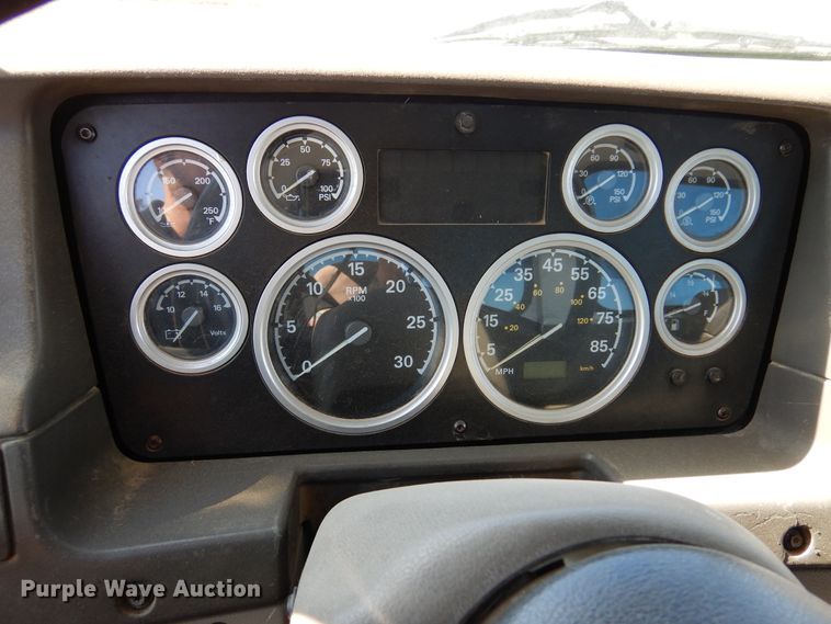 image for item DM5248 2005 Sterling LT9500  semi truck