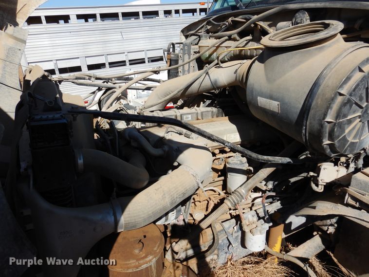 image for item DM5248 2005 Sterling LT9500  semi truck