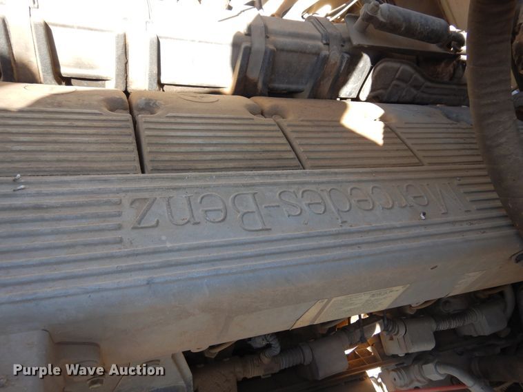 image for item DM5248 2005 Sterling LT9500  semi truck