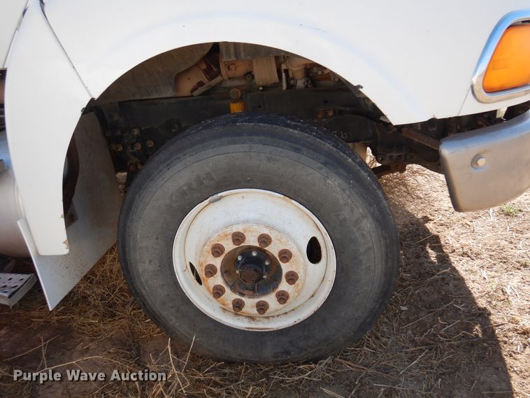 image for item DM5248 2005 Sterling LT9500  semi truck