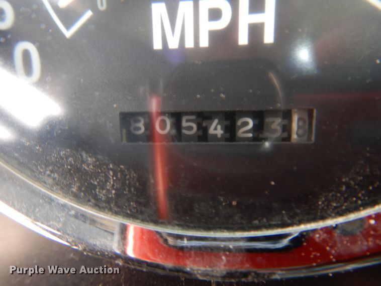 image for item DM5304 2001 International 9100i  semi truck