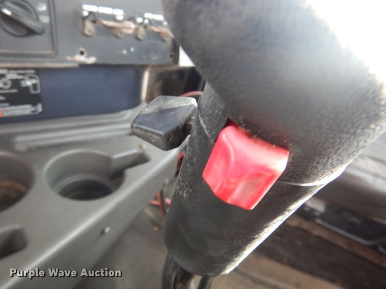 image for item DM5304 2001 International 9100i  semi truck