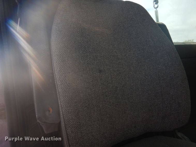 image for item DM5304 2001 International 9100i  semi truck