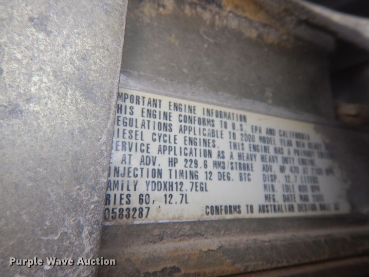 image for item DM5304 2001 International 9100i  semi truck