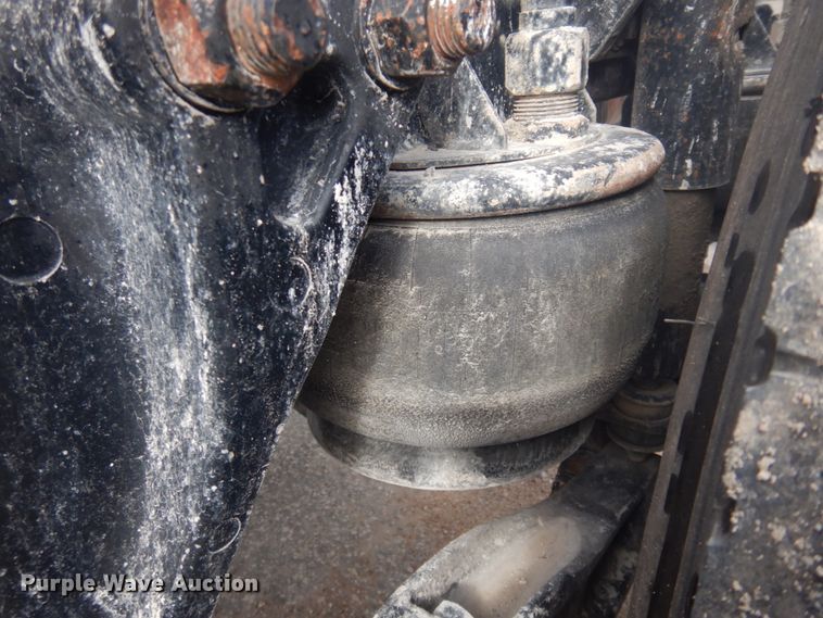 image for item DM5305 2003 Kenworth T800  semi truck