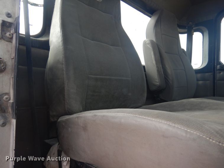 image for item DM5305 2003 Kenworth T800  semi truck