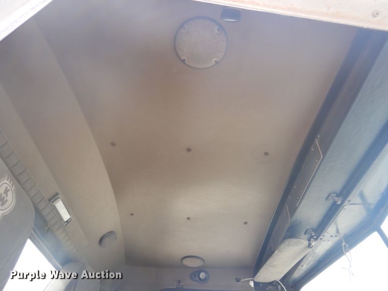 image for item DM5305 2003 Kenworth T800  semi truck