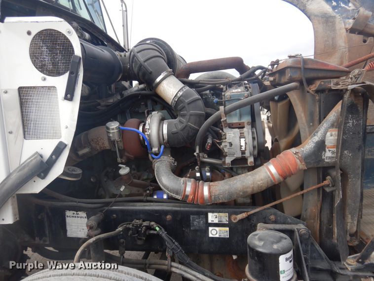 image for item DM5305 2003 Kenworth T800  semi truck