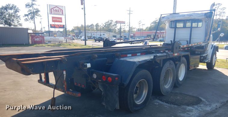 image for item DM5306 2002 Freightliner FL112  roll-off container truck