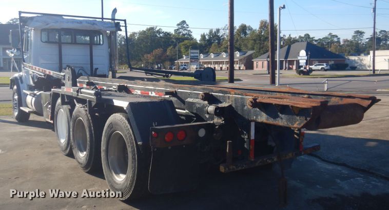 image for item DM5306 2002 Freightliner FL112  roll-off container truck