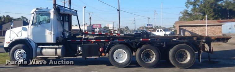 image for item DM5306 2002 Freightliner FL112  roll-off container truck