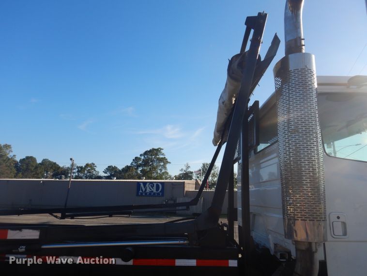 image for item DM5306 2002 Freightliner FL112  roll-off container truck