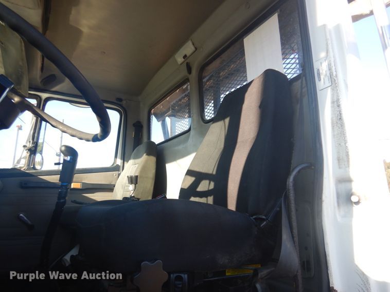 image for item DM5306 2002 Freightliner FL112  roll-off container truck