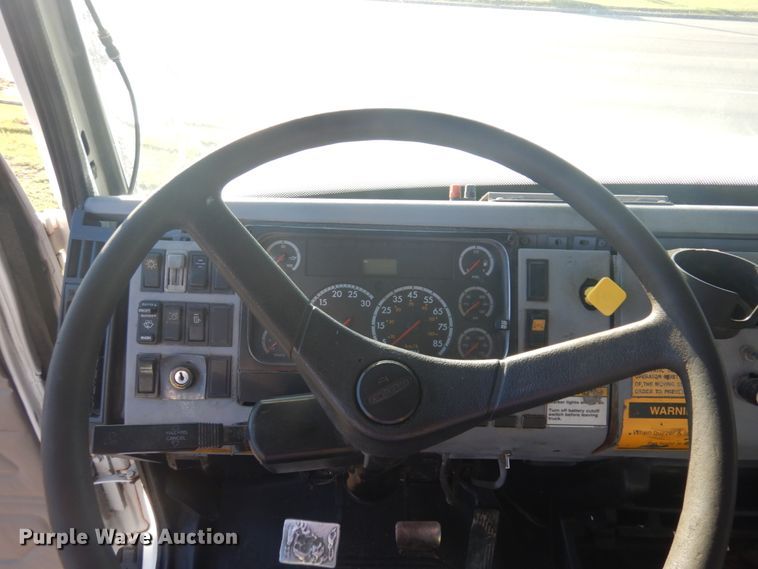 image for item DM5306 2002 Freightliner FL112  roll-off container truck