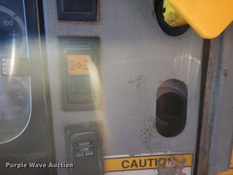 image for item DM5306 2002 Freightliner FL112  roll-off container truck