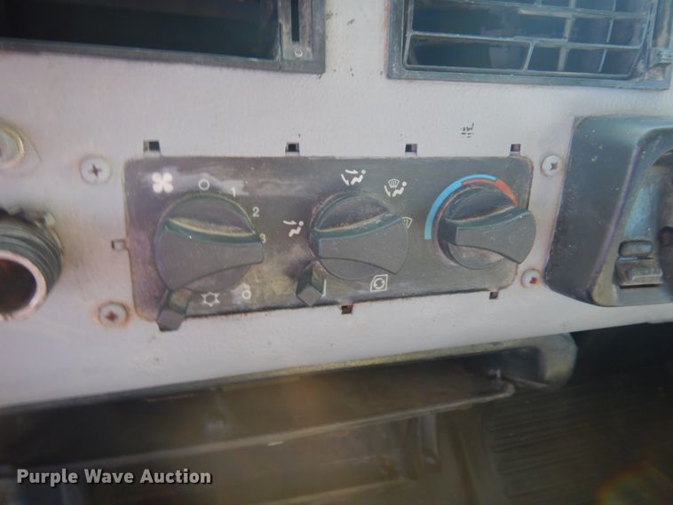 image for item DM5306 2002 Freightliner FL112  roll-off container truck