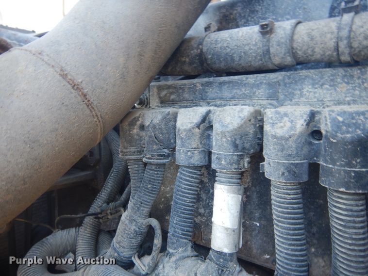 image for item DM5306 2002 Freightliner FL112  roll-off container truck