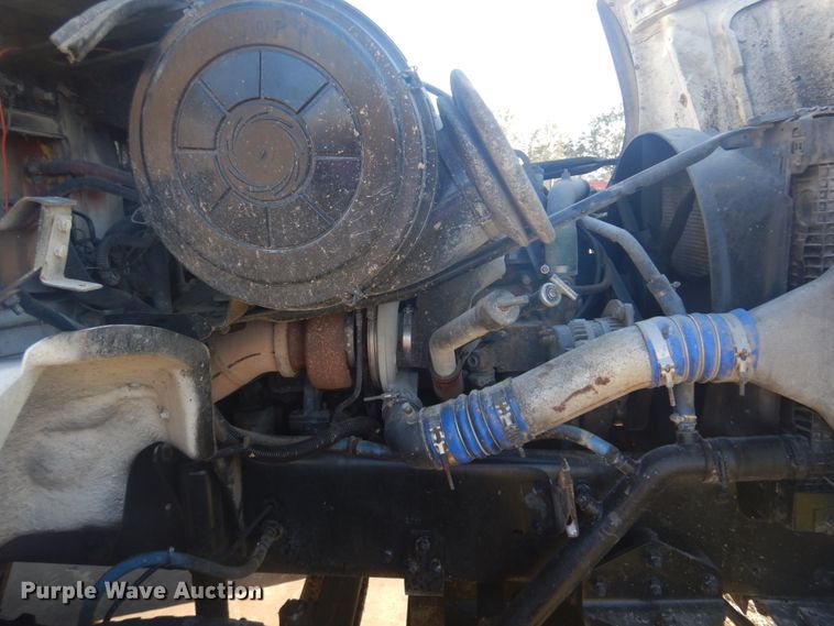 image for item DM5306 2002 Freightliner FL112  roll-off container truck