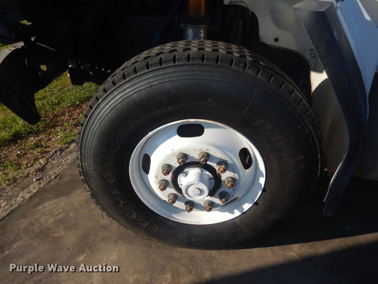 image for item DM5306 2002 Freightliner FL112  roll-off container truck