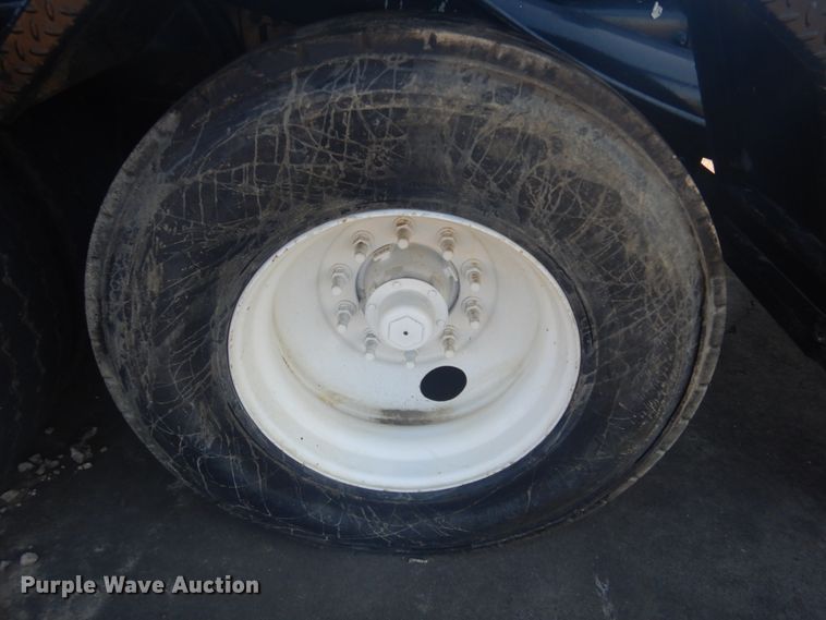 image for item DM5306 2002 Freightliner FL112  roll-off container truck