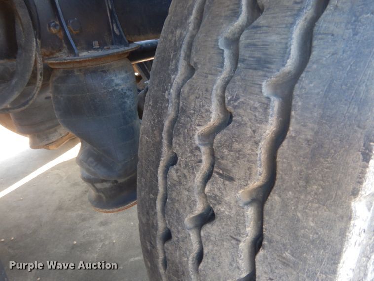 image for item DM5306 2002 Freightliner FL112  roll-off container truck