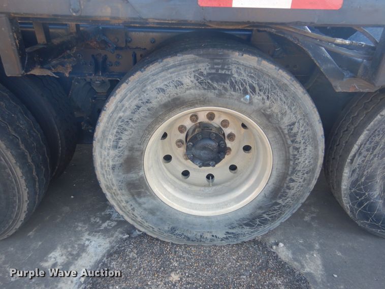 image for item DM5306 2002 Freightliner FL112  roll-off container truck