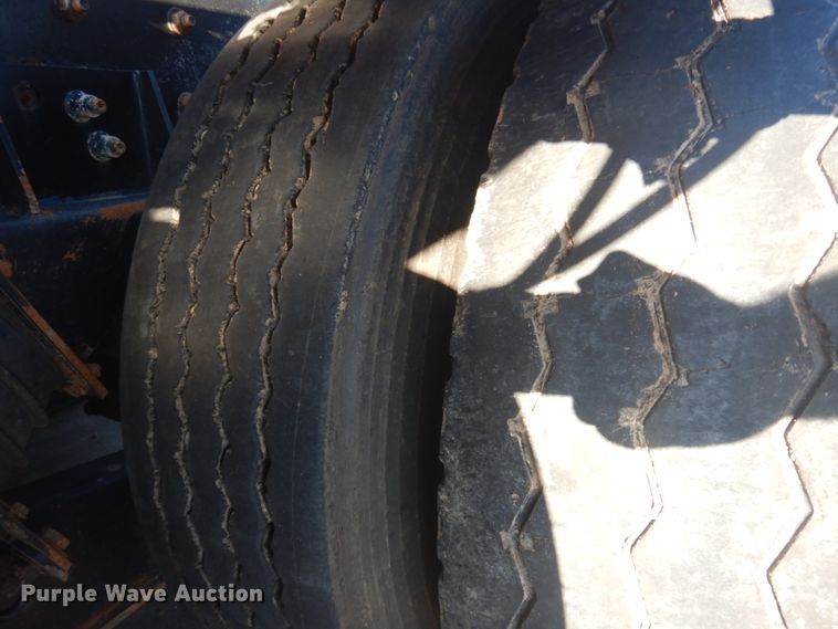 image for item DM5306 2002 Freightliner FL112  roll-off container truck