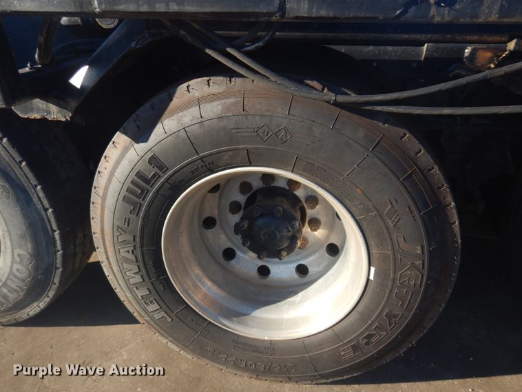 image for item DM5306 2002 Freightliner FL112  roll-off container truck