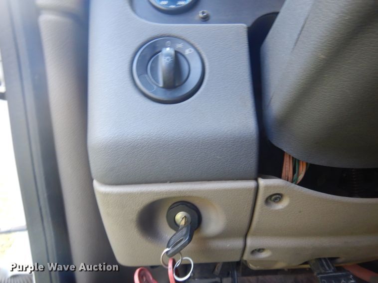 image for item DM5317 2016 Freightliner Cascadia 125  semi truck