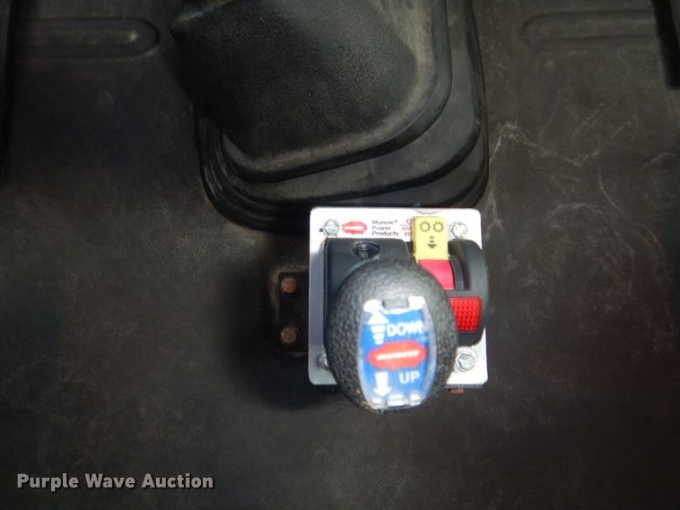 image for item DM5317 2016 Freightliner Cascadia 125  semi truck