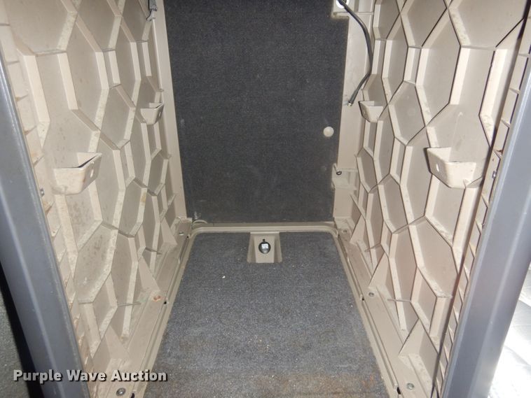 image for item DM5317 2016 Freightliner Cascadia 125  semi truck