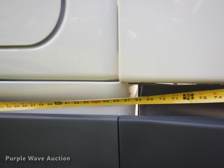 image for item DM5317 2016 Freightliner Cascadia 125  semi truck