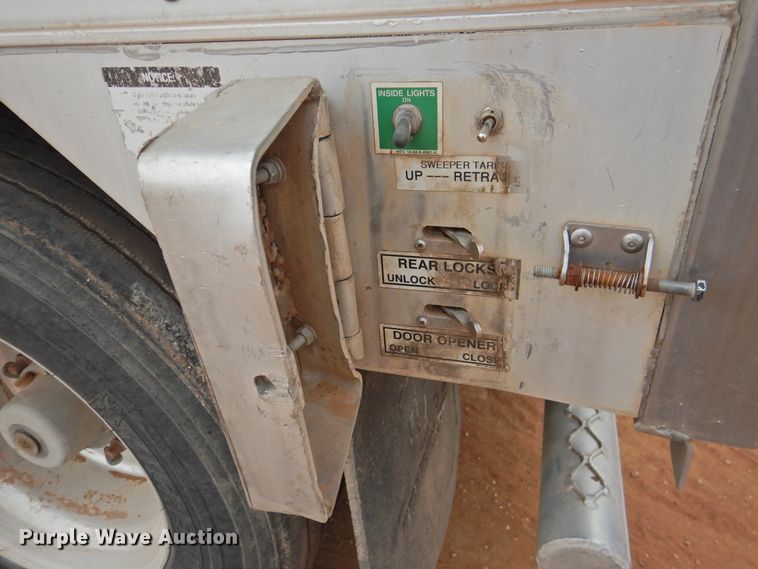 image for item DM8994 2008 Wilson DMG-550WB  walking floor trailer