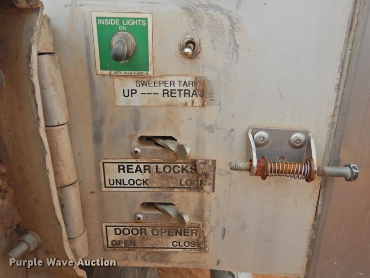 image for item DM8994 2008 Wilson DMG-550WB  walking floor trailer